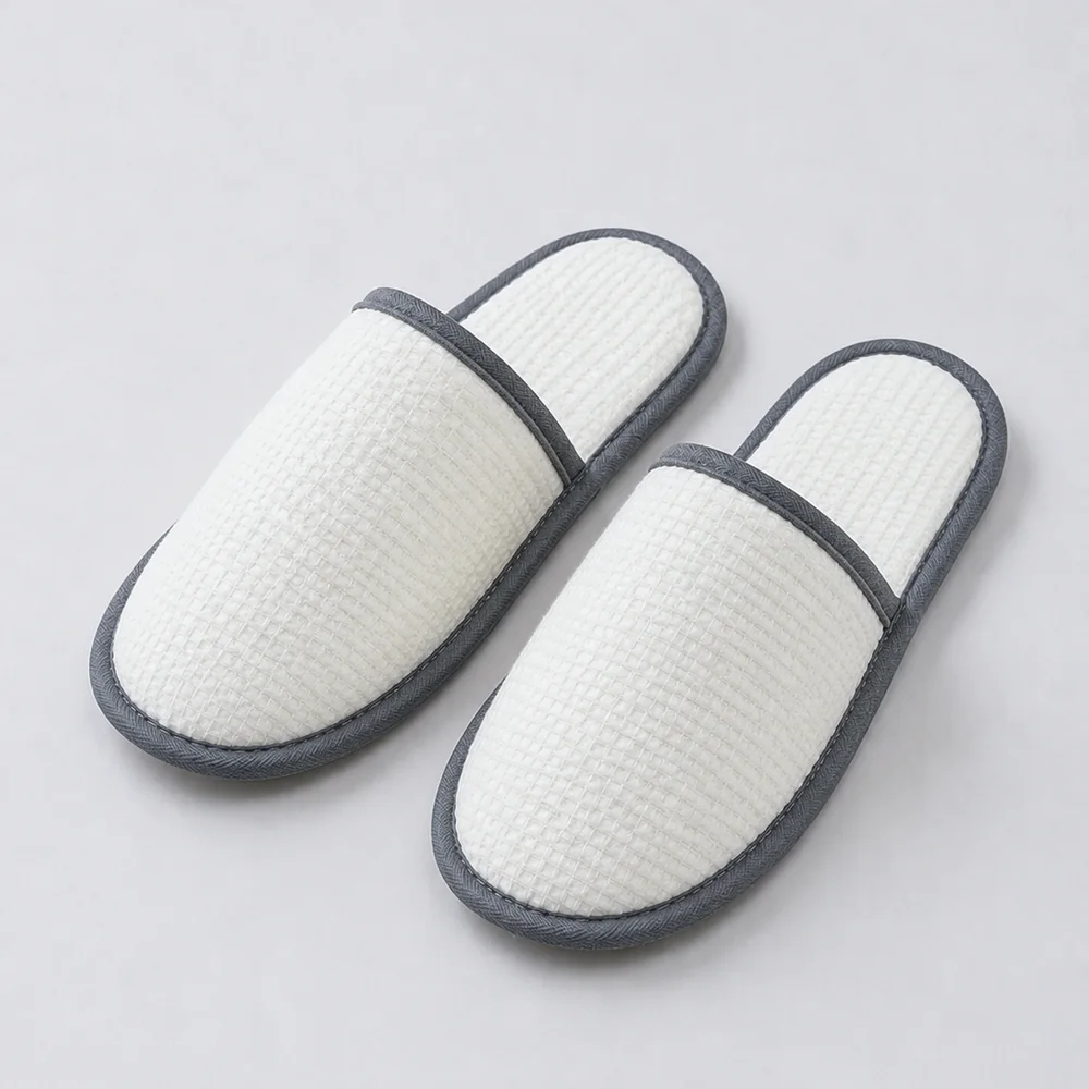 Gray Piping White Waffle Hotel Slippers